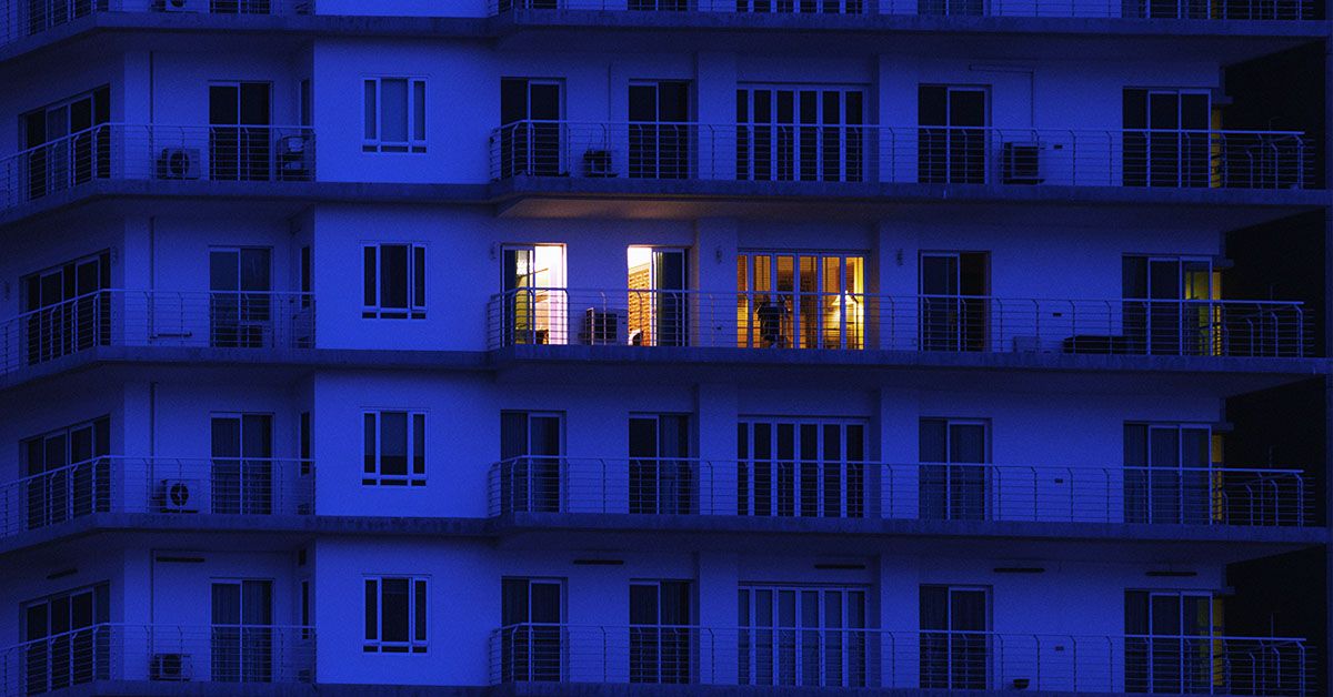 Waking up in the middle of the night: Causes and remedies