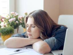 Worrying about insomnia may do more harm than poor sleep