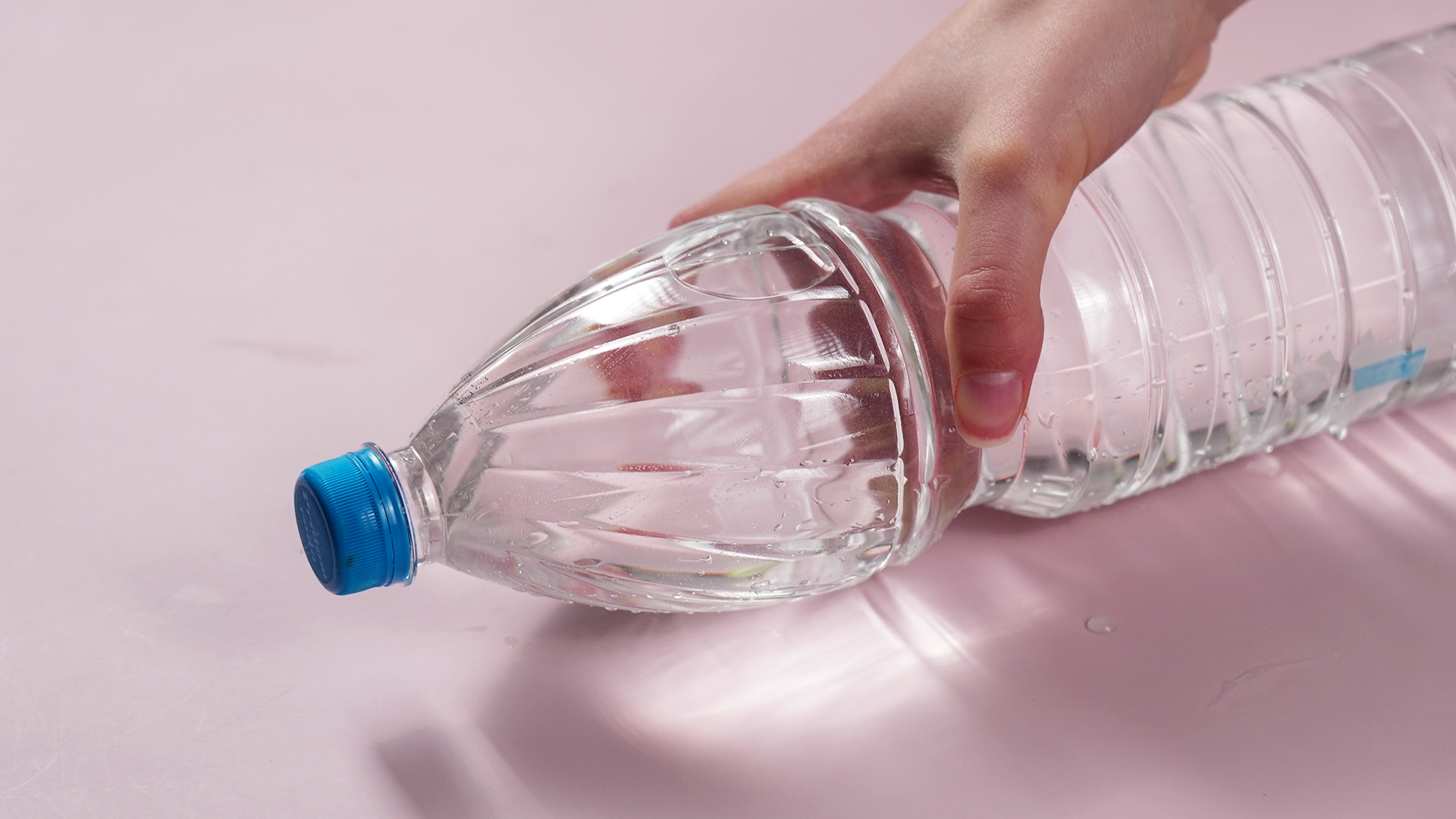 4 Ways to Fill Up a Water Balloon