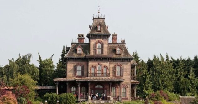 10 Curious Places Where Corpses Were Discovered