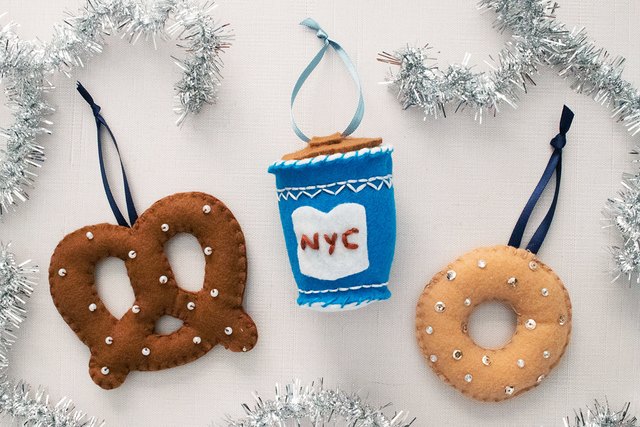 DIY Felt Ornaments Shaped Like Famous NYC Foods