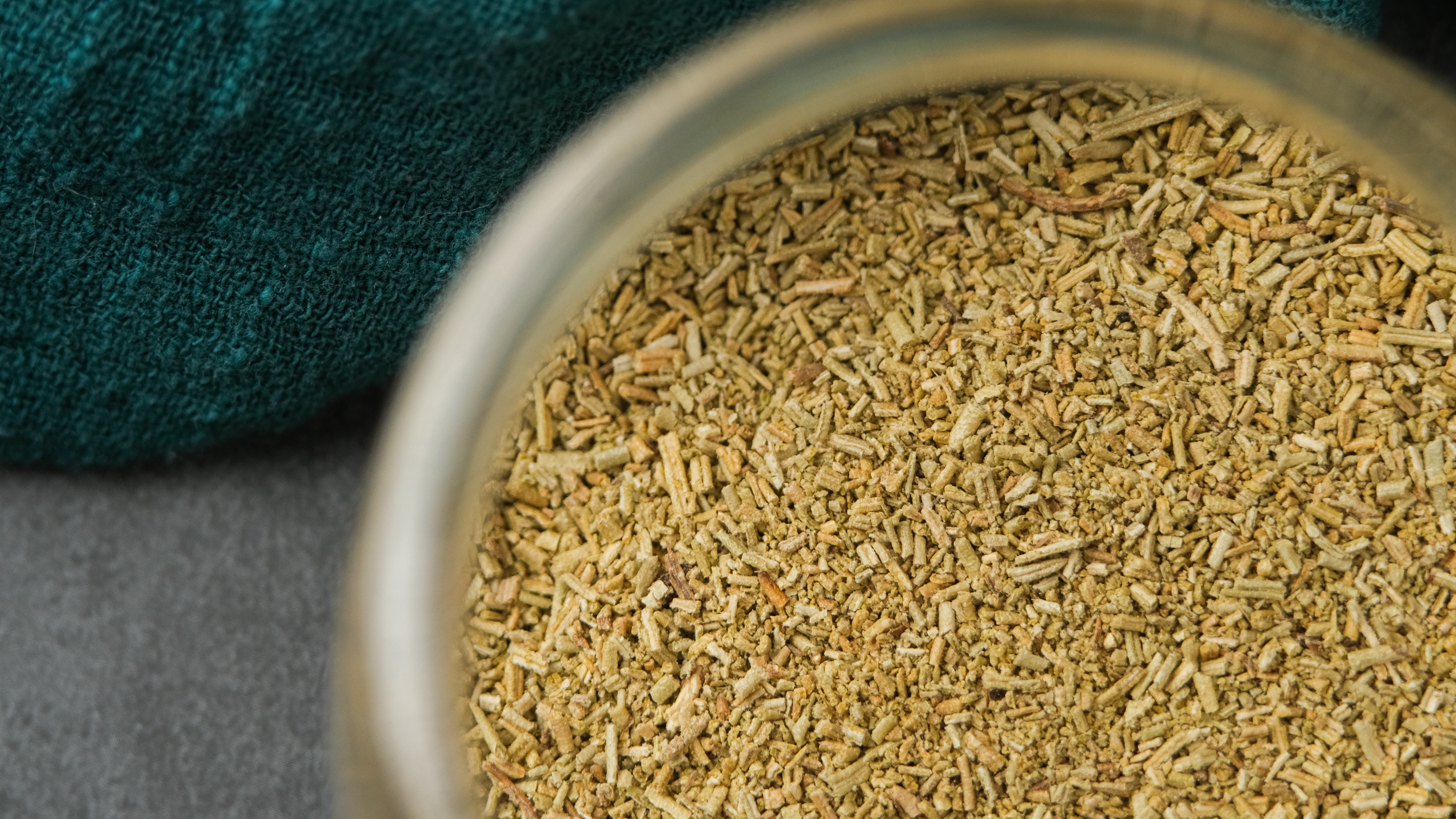 How to Make a Baking Soda Air Freshener: 3 Simple Recipes