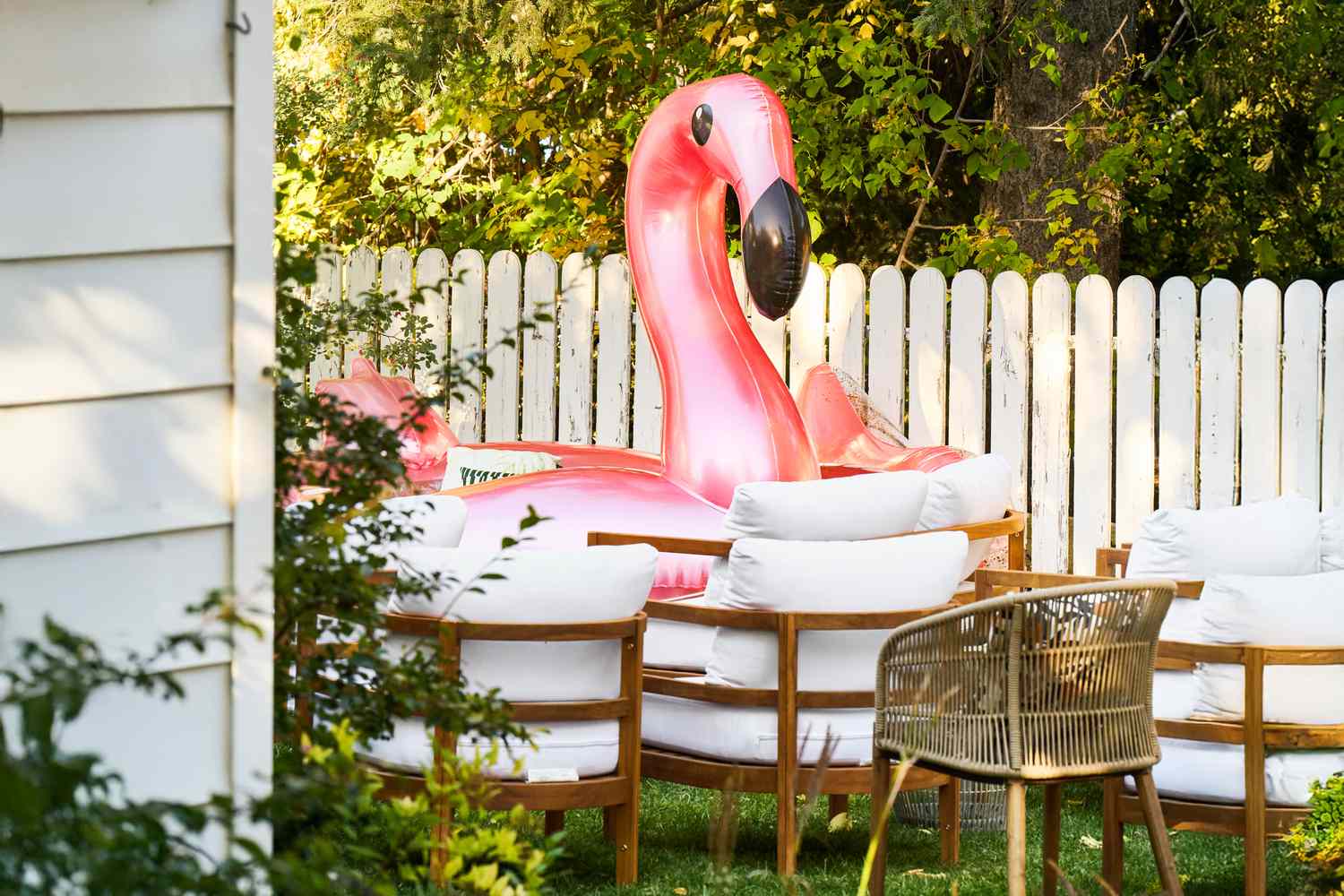 These 6 Front-Yard Mistakes Are Hurting Your Home’s Curb Appeal, Experts Say