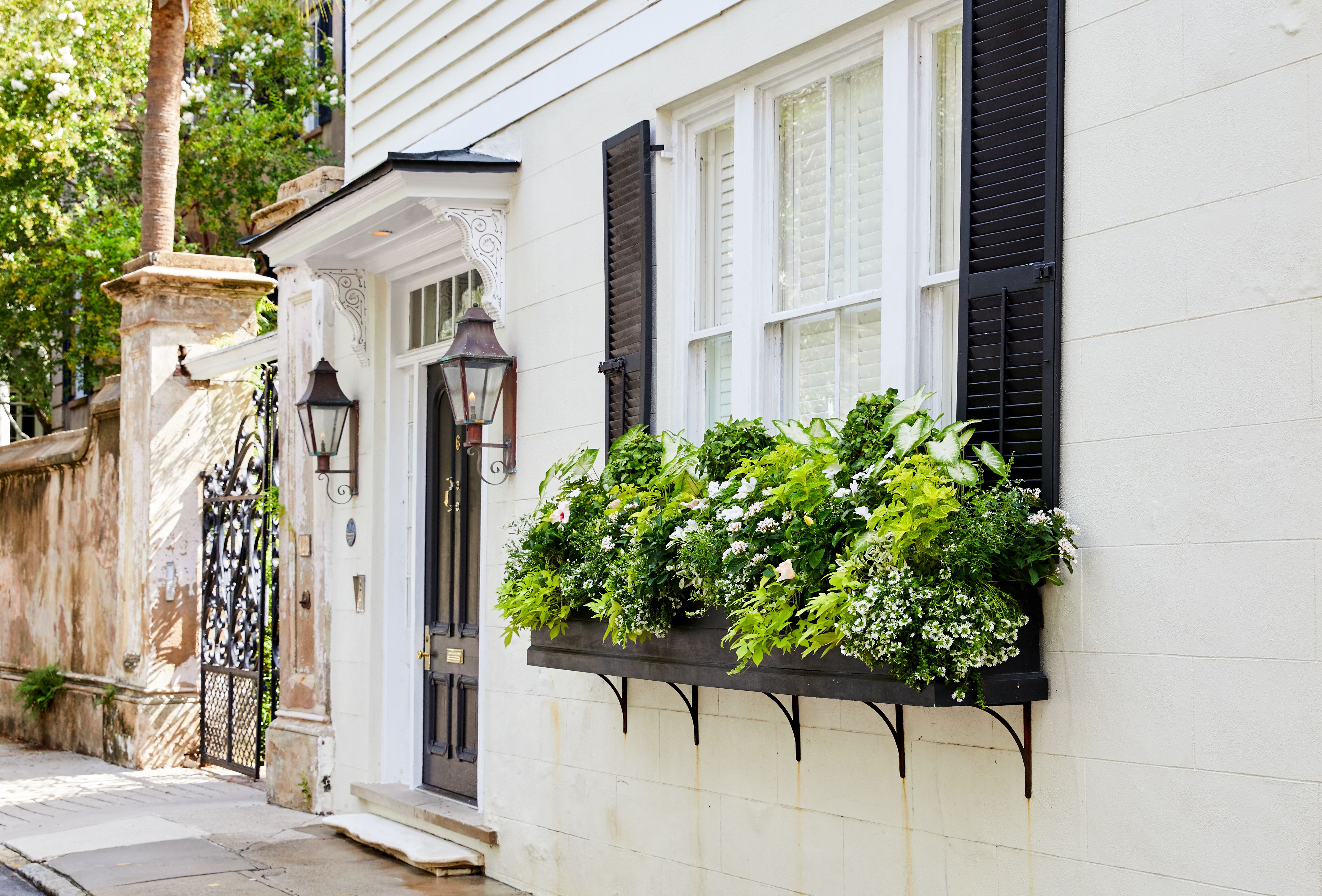 10 Signs You Need to Replace Your Windows ASAP