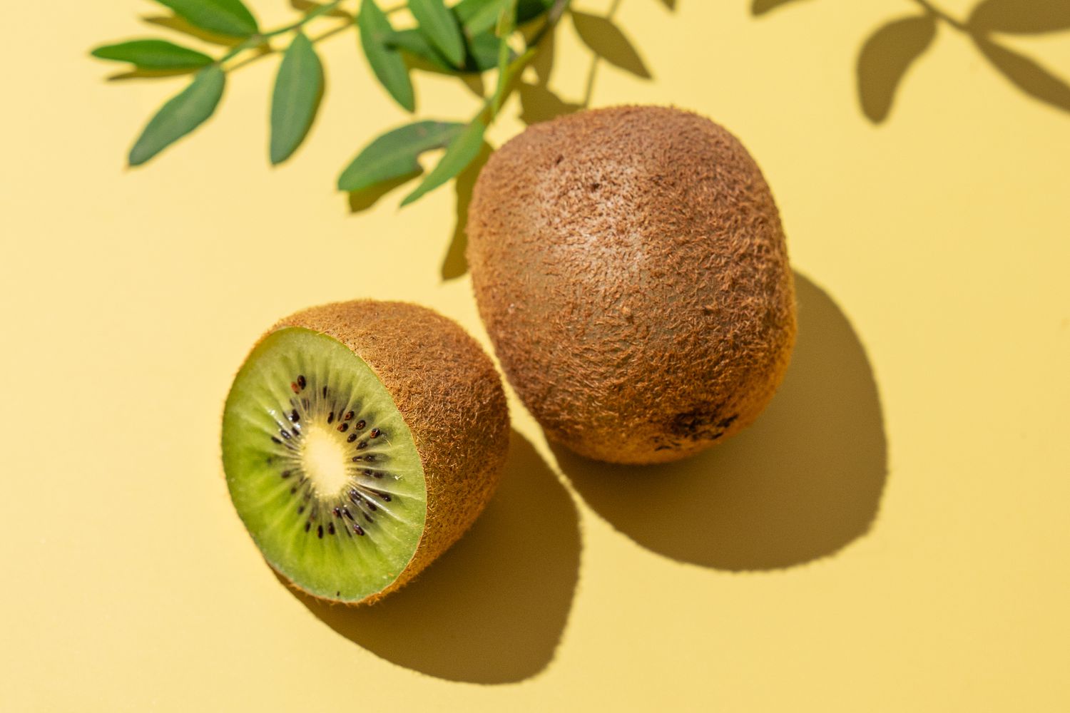 How to Eat a Kiwi 8 Different Ways