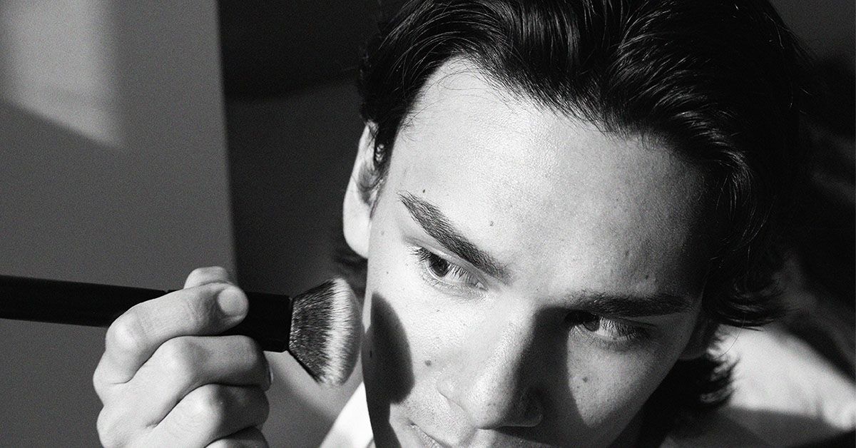 Erythrophobia: Causes, symptoms, and treatment