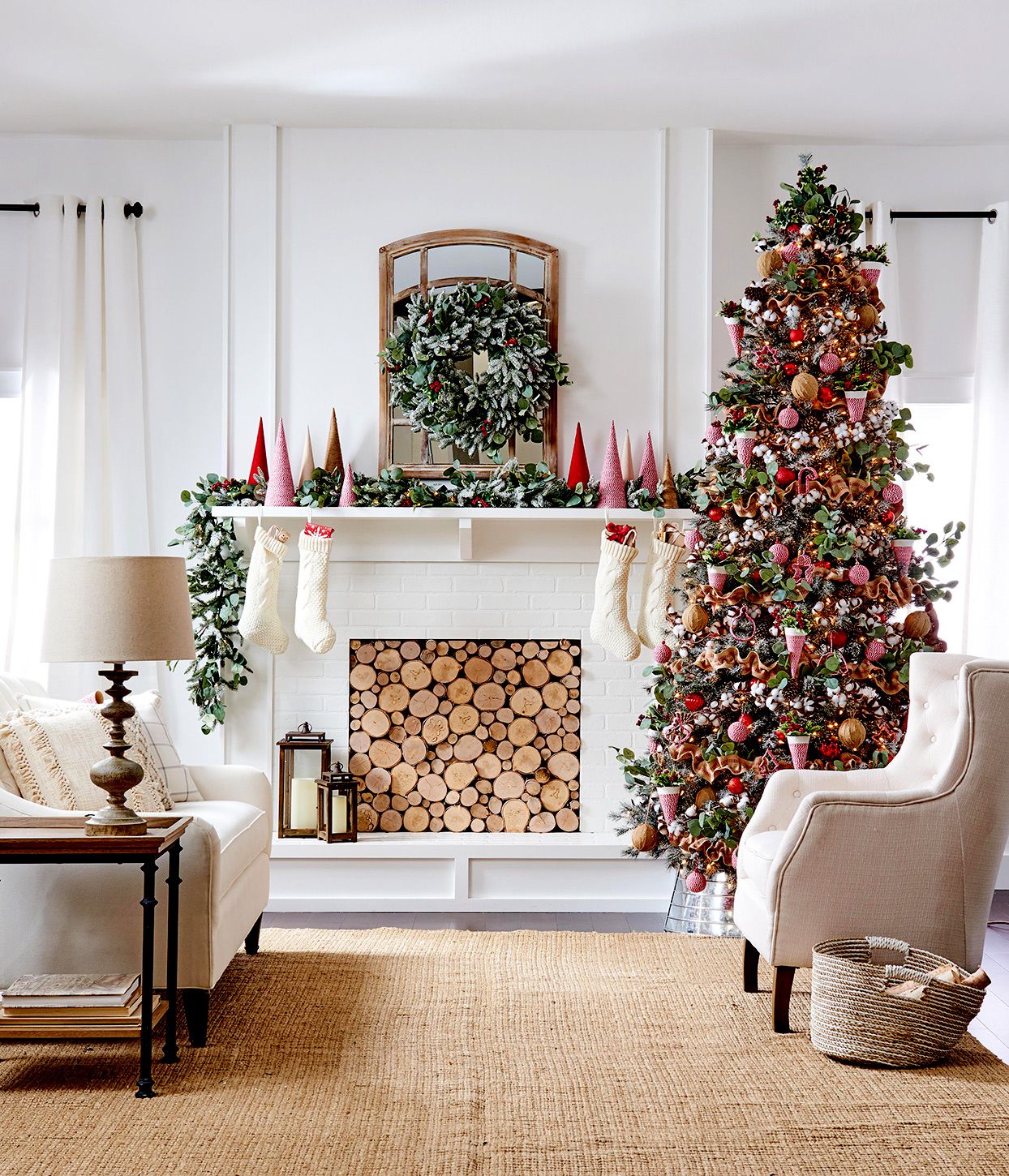41 Christmas Living Room Ideas to Get Your Home Ready for the Holidays