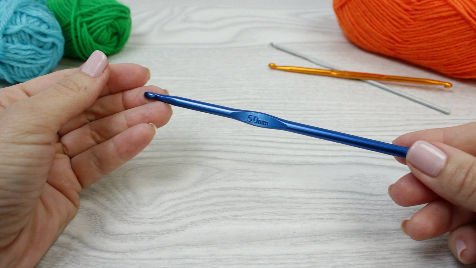 How to Crochet a Hat for Beginners: 12 Steps