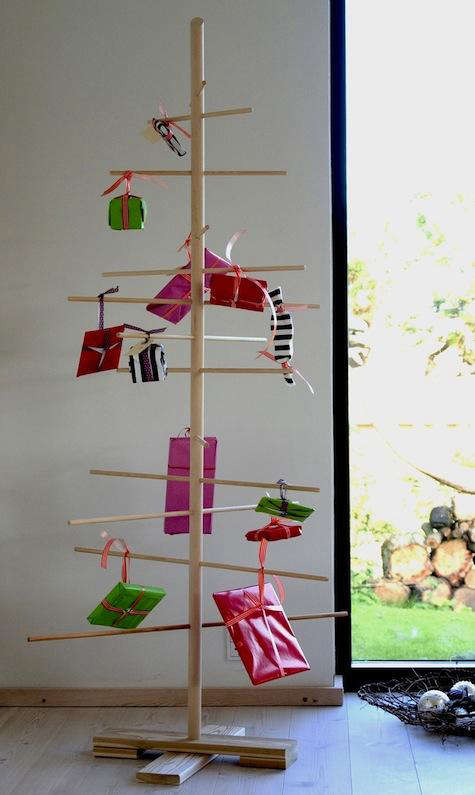 Accessories: Filigrantrae Danish Wooden Christmas Tree