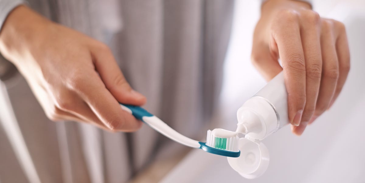 Should You Floss Your Teeth Before or After You Brush Them?