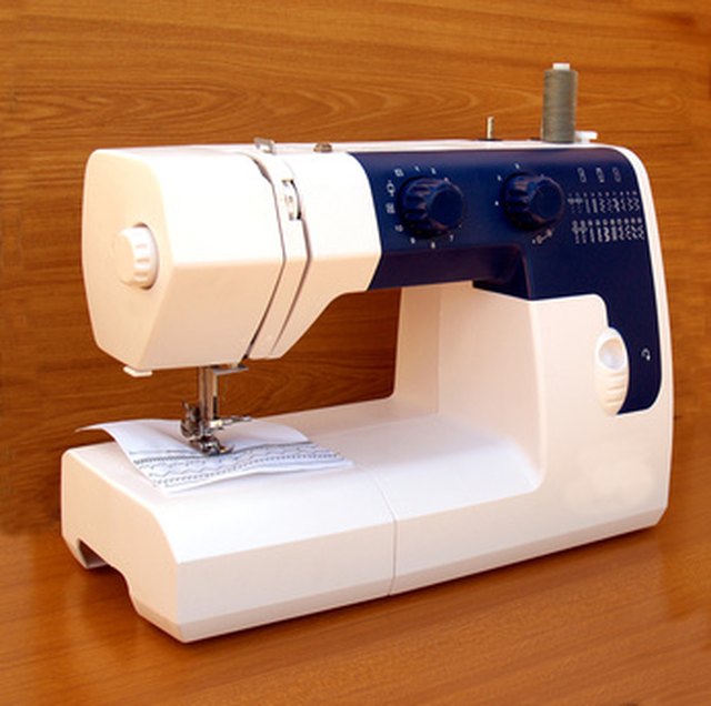 How to Thread Viking Husqvarna Classica 105