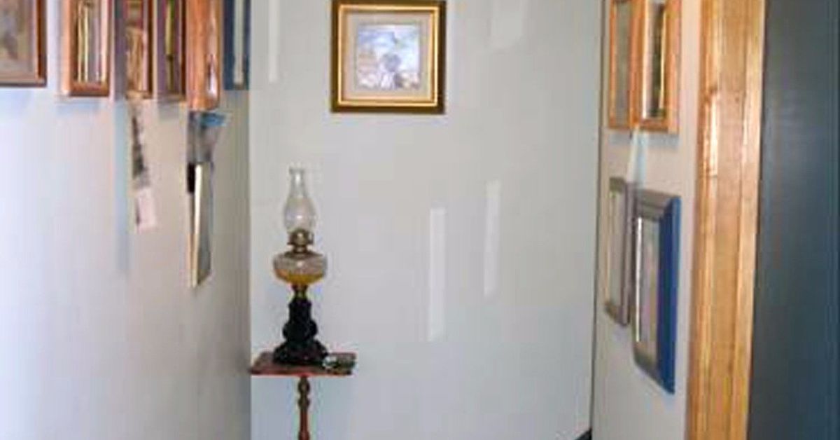 How to Make a Trompe L’oeil (Fool or Trick the Eye) Wall Painting DIY