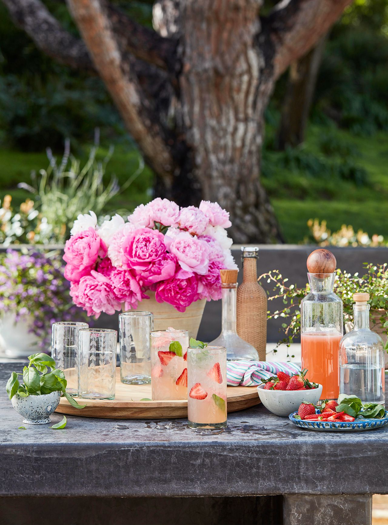15 Elegant Garden Party Ideas for Outdoor Entertaining