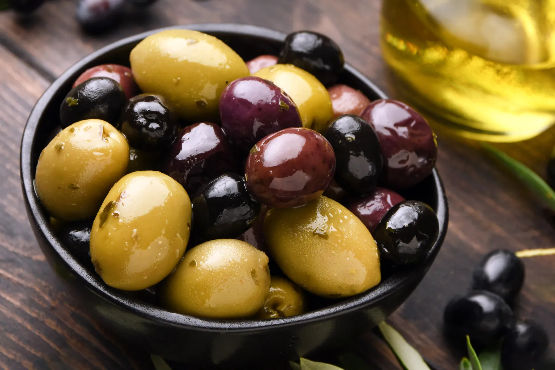 Health Benefits of Olives: Nutrition, Uses & Side Effects