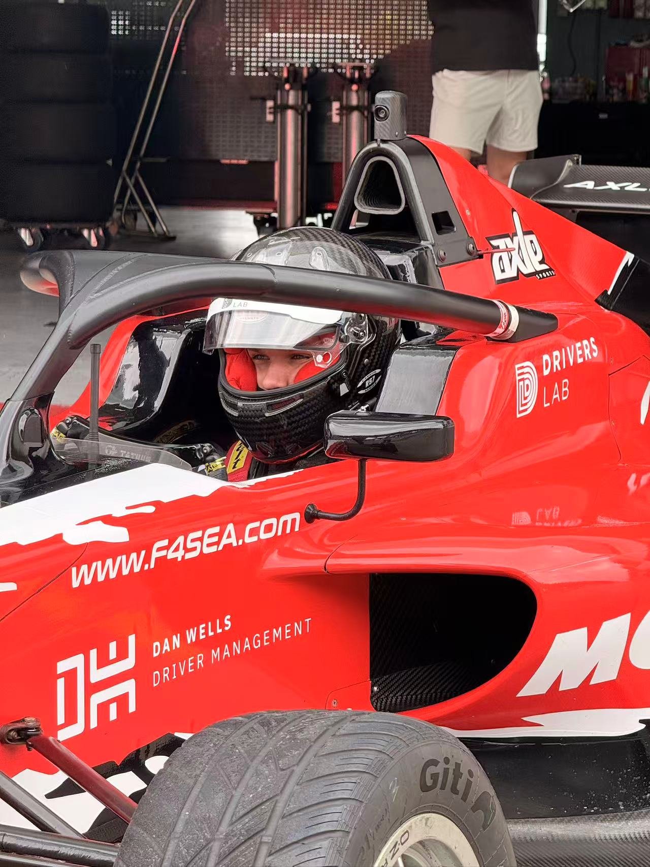 Racing Career Management: Mastering Physics and Vehicle Mods